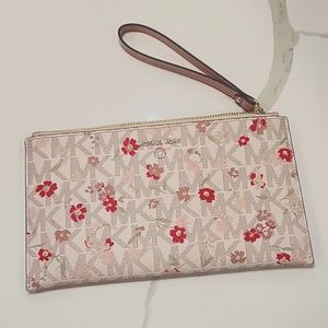 Michael Kors wristlet